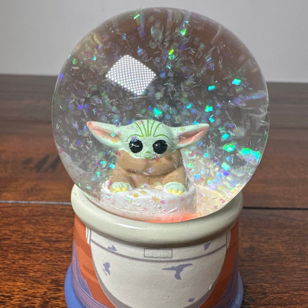 Star Wars Mandalorian The Child Snow Globe with Light Feature